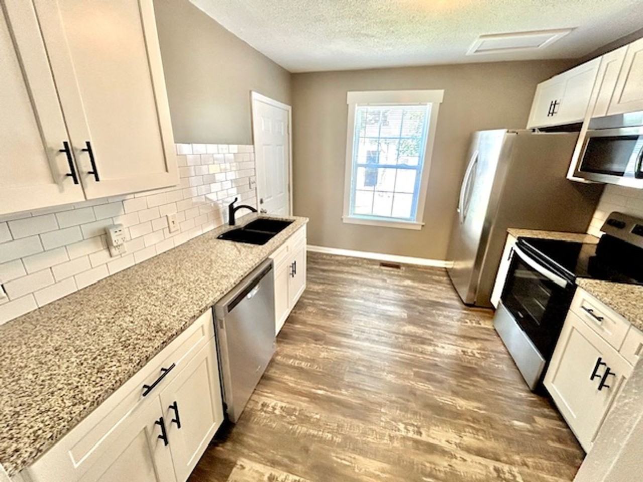 3514 Triana Blvd Sw - Photo 4 of 12