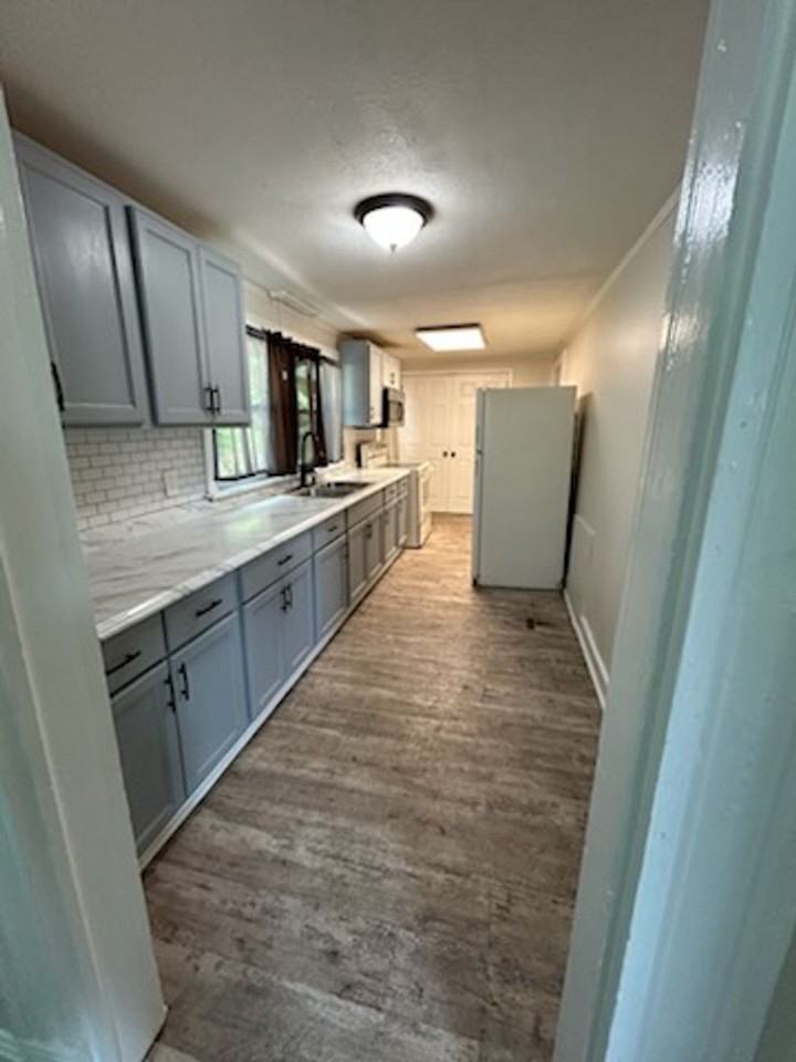 10 Burnett St Ne - Photo 2 of 9