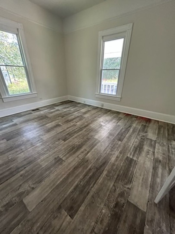 10 Burnett St Ne - Photo 7 of 9
