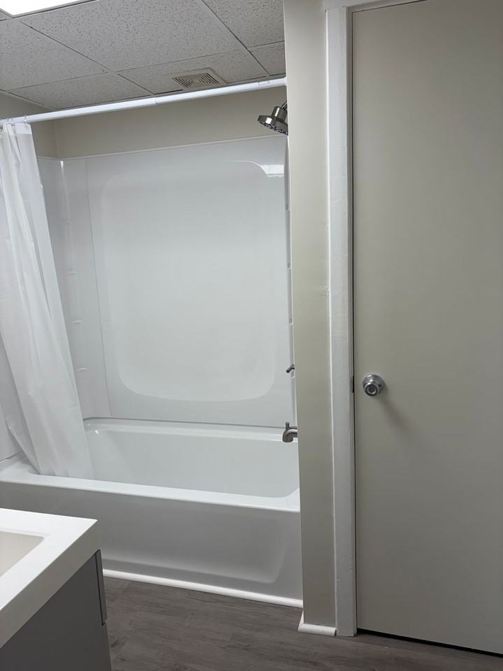941 Port Carbon St - Photo 7 of 8