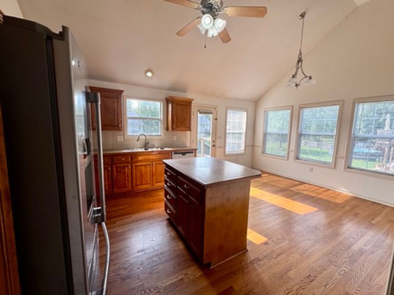 14064 Southern Rd - Photo 7 of 26
