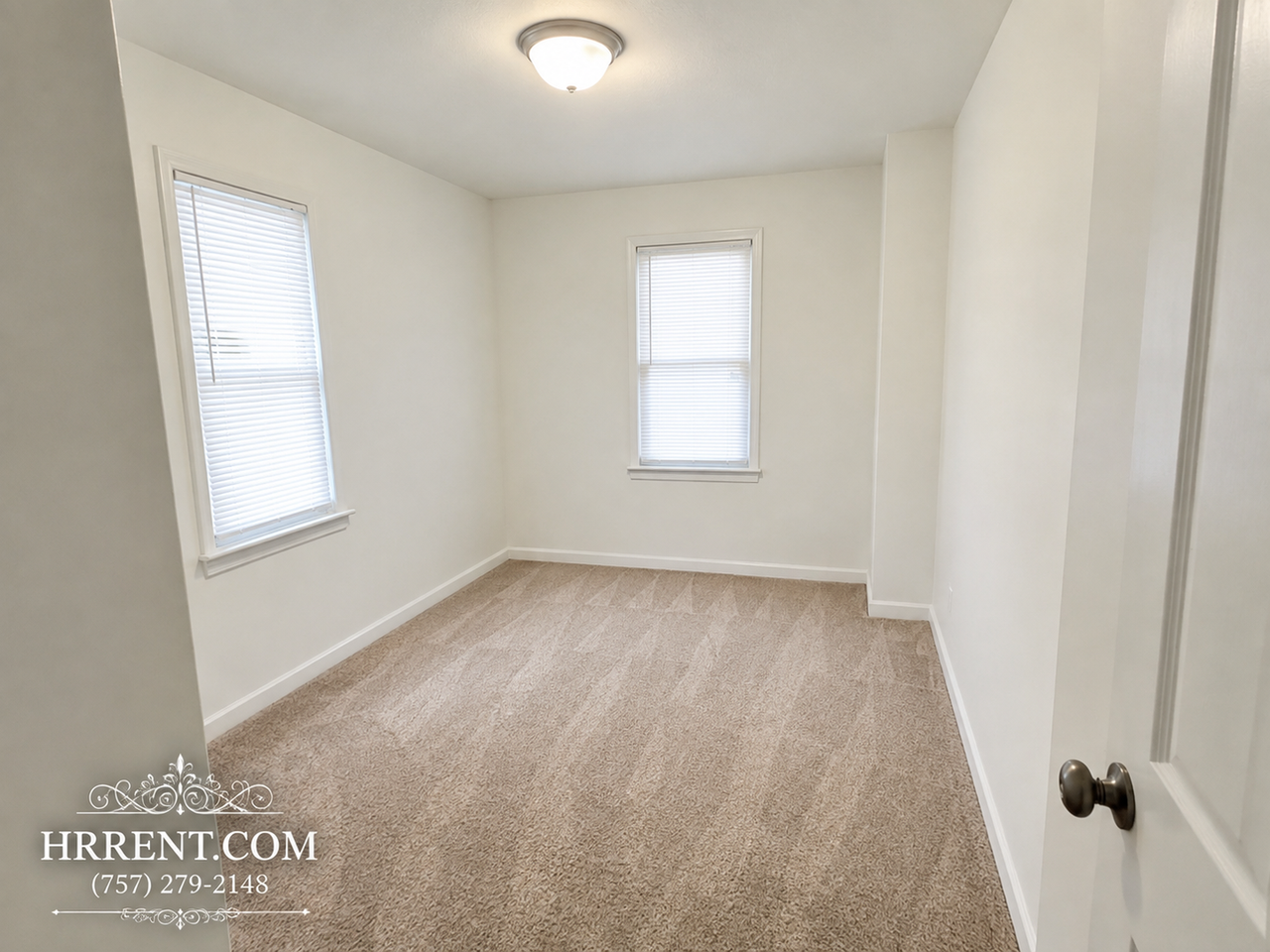 2515 Markham St - Photo 4 of 10