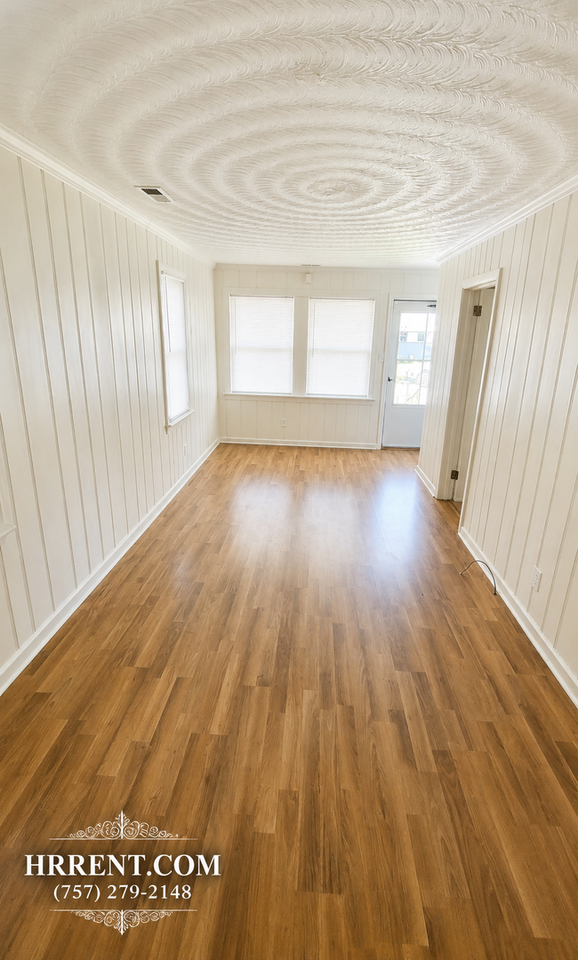 2515 Markham St - Photo 6 of 10
