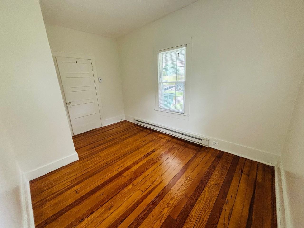 925 Forest St - Photo 6 of 18
