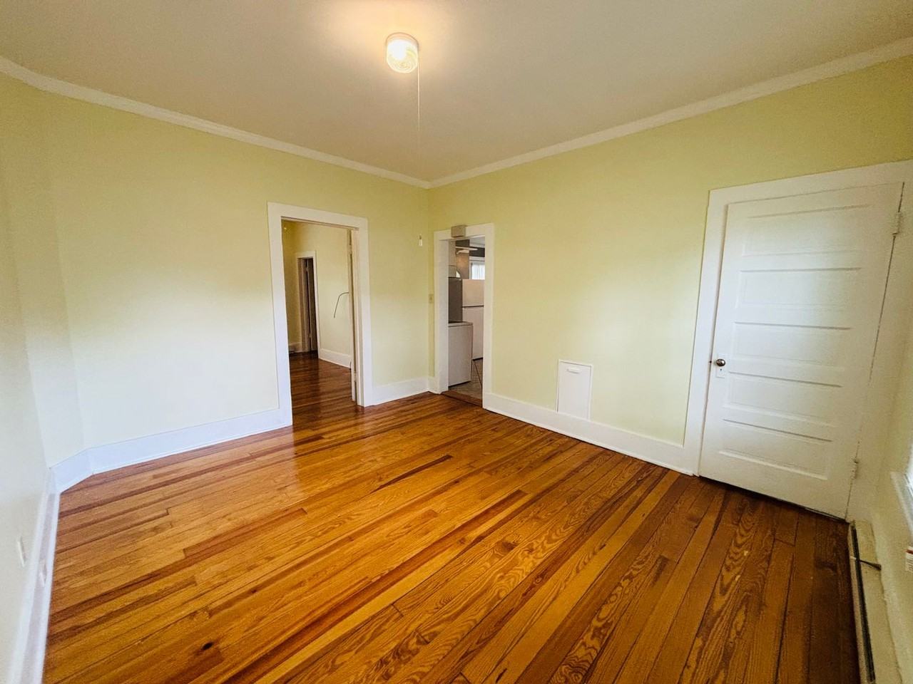 925 Forest St - Photo 7 of 18