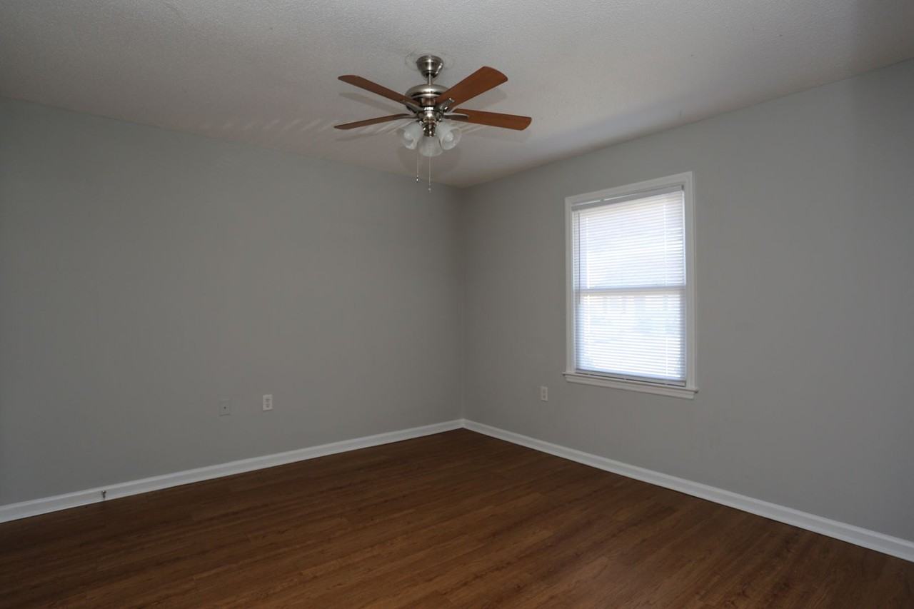 1807 Chandler Rd #17 - Photo 5 of 8
