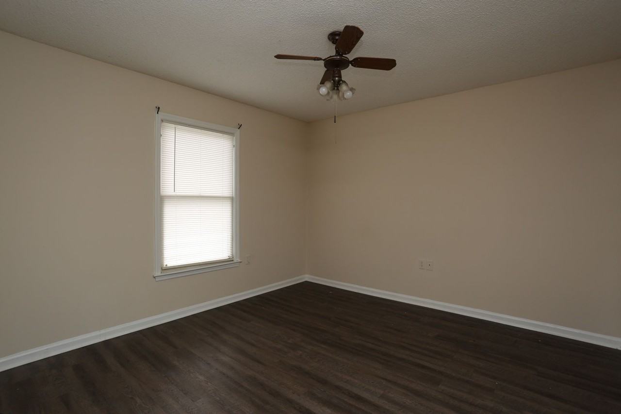 100 Lanier Dr #3 - Photo 5 of 8