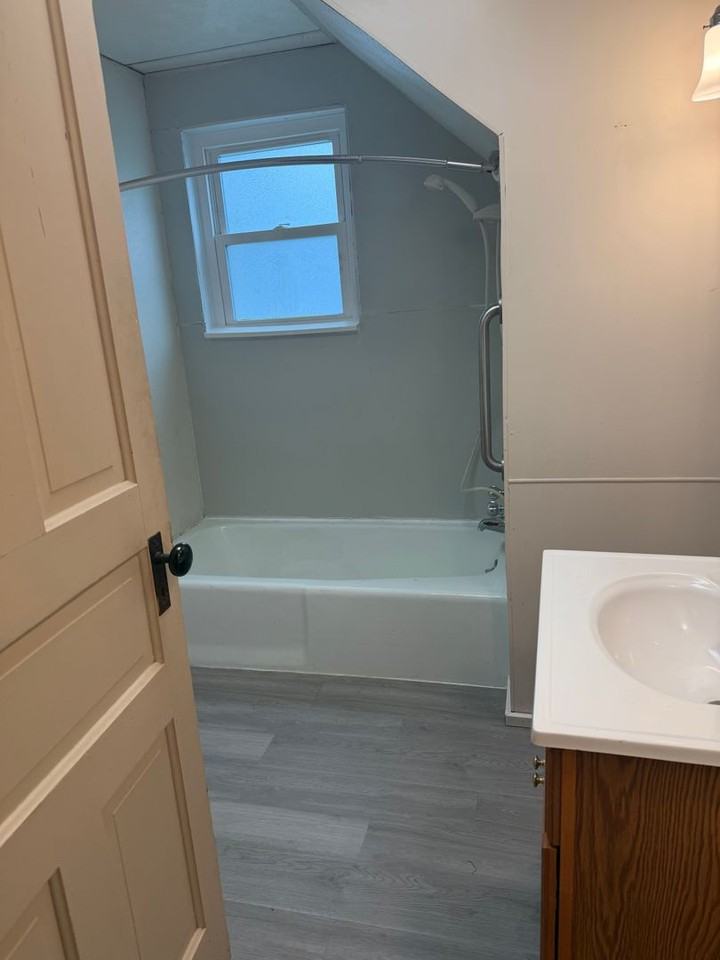 451 Center St - Photo 5 of 5