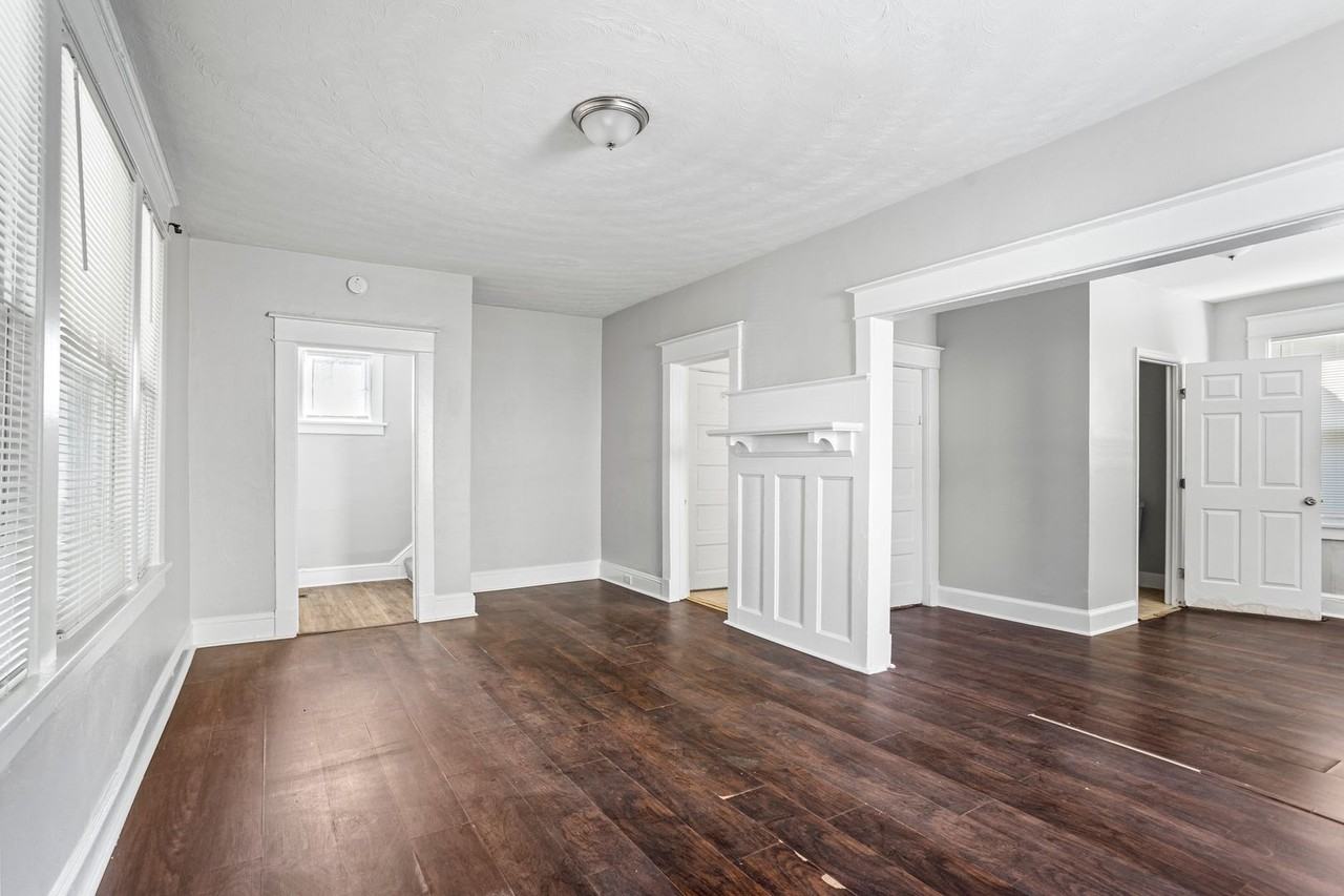740 29th St - Photo 7 of 24