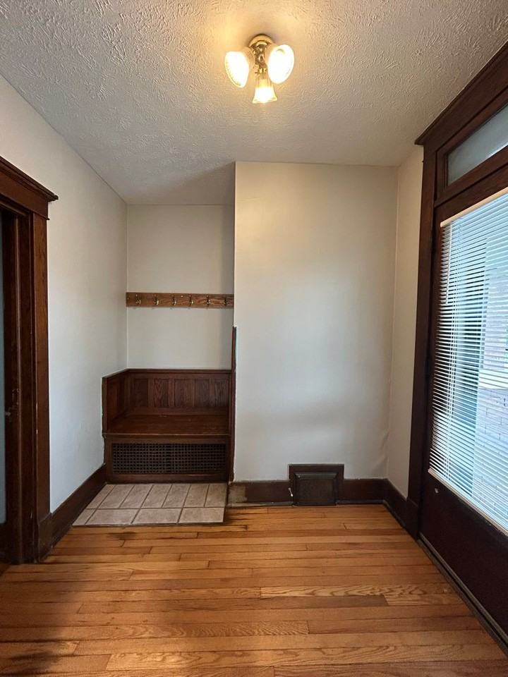 2419 Poppleton Ave - Photo 2 of 22