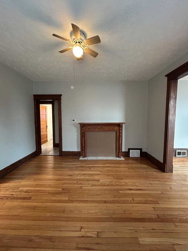 2419 Poppleton Ave - Photo 7 of 22