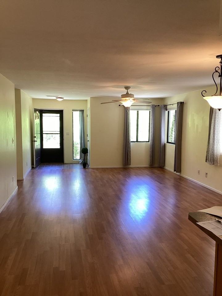 439 Foxfire Ln - Photo 4 of 9