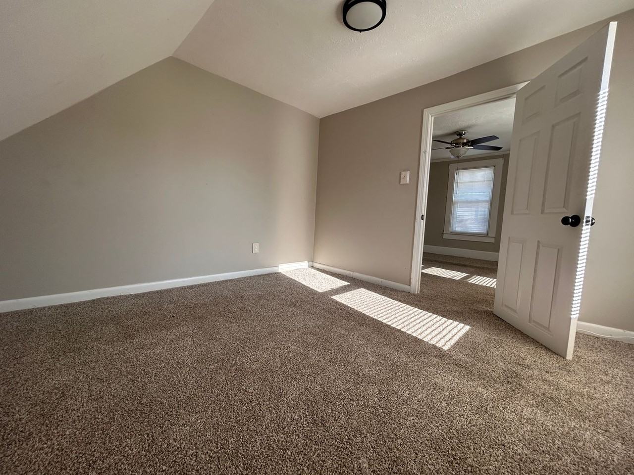 308 Bartlett St - Photo 3 of 16