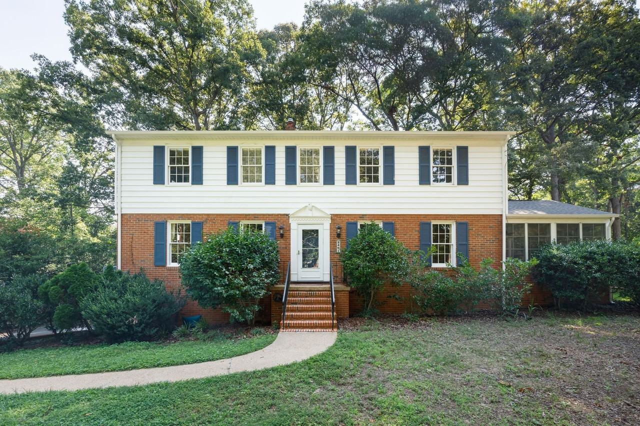 2401 Scarsborough Dr - Photo 3 of 50