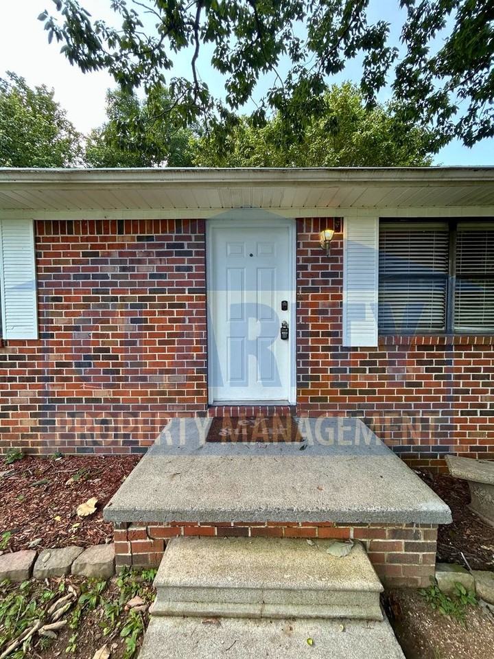 1970 Greendale Dr Ne - Photo 3 of 26