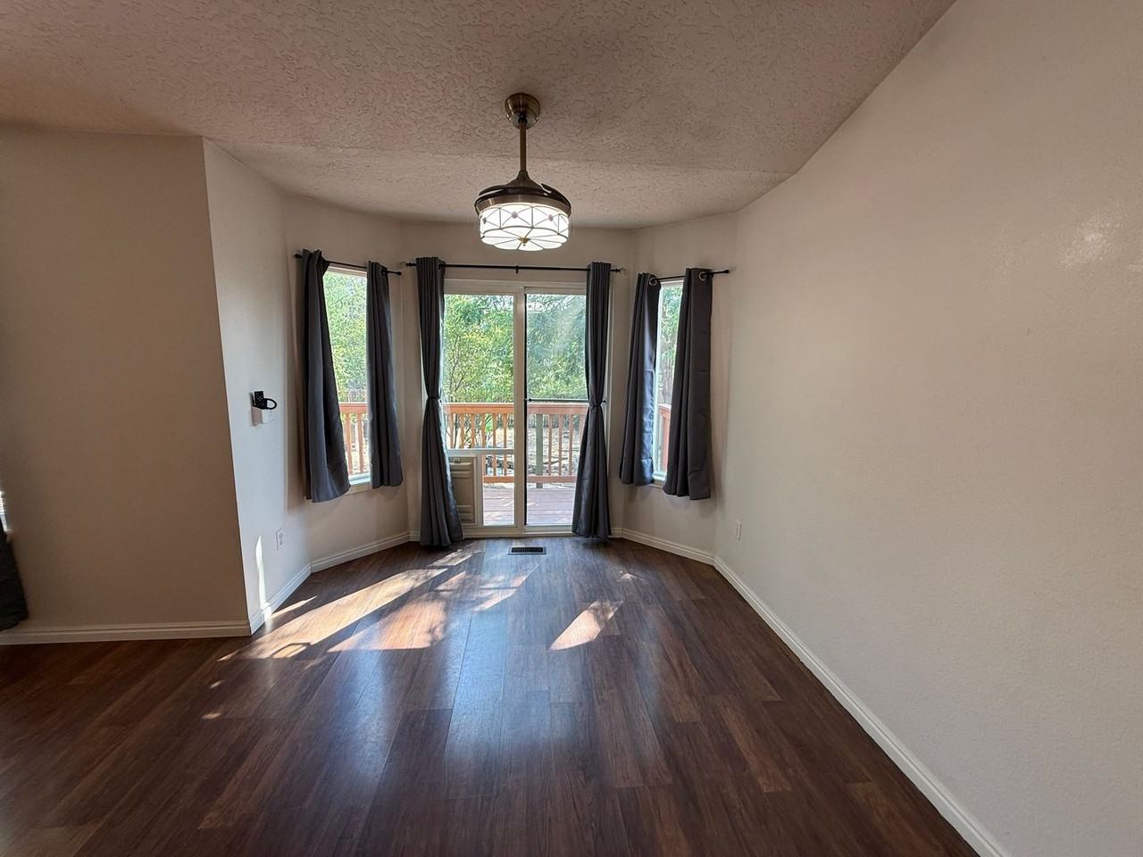 1033 W Pennwood St - Photo 5 of 17