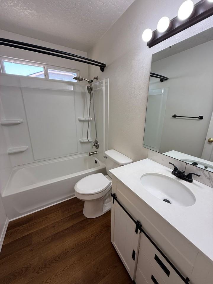 1033 W Pennwood St - Photo 6 of 17