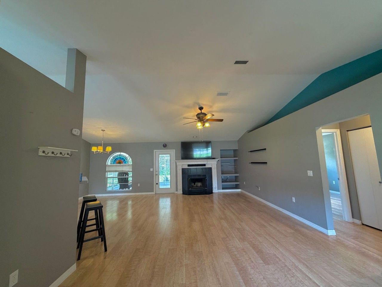 3946 Nw 59th Ave - Photo 2 of 14