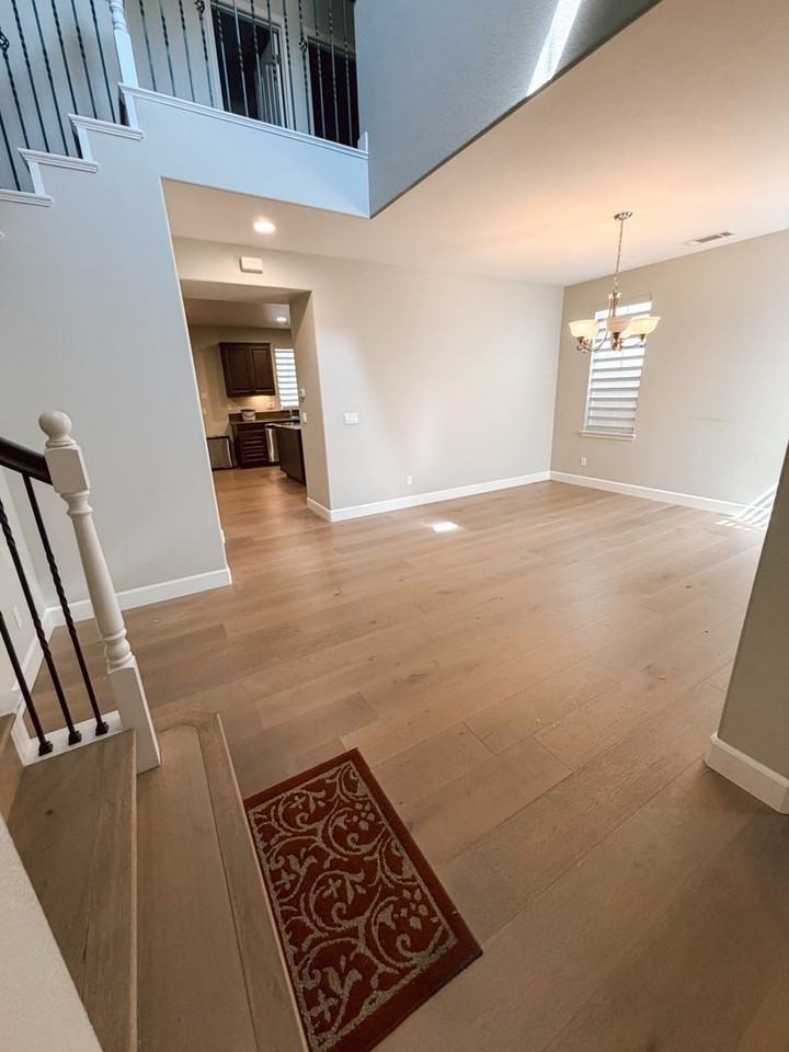 6238 Murdock Way - Photo 5 of 35