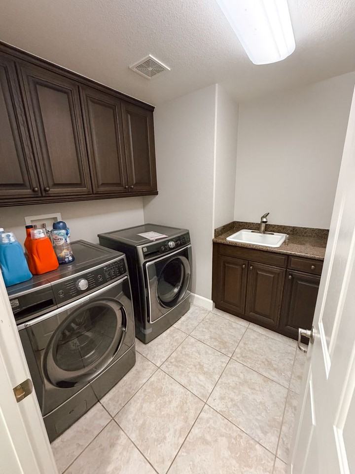 6238 Murdock Way - Photo 6 of 35