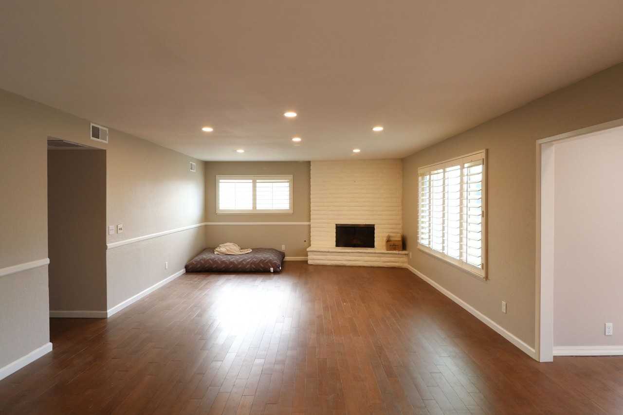 565 Clubhouse Dr - Photo 7 of 22