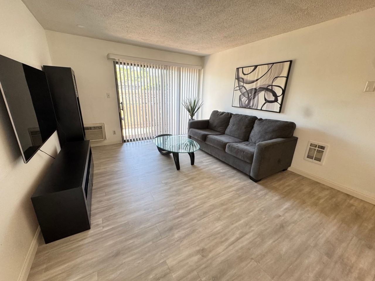 100 Kinross Dr #9 - Photo 2 of 17