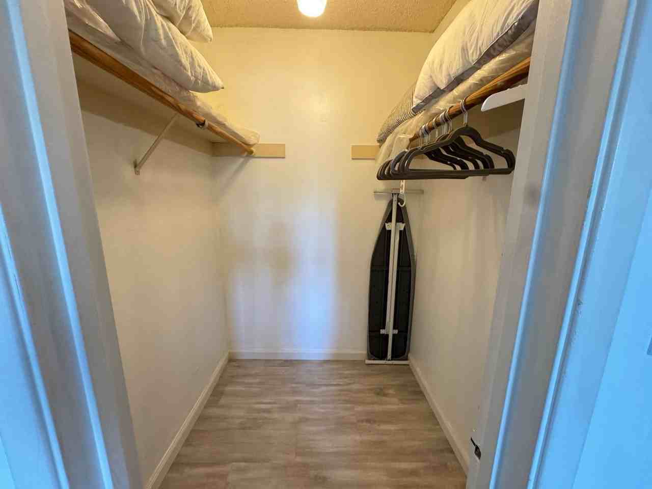 100 Kinross Dr #9 - Photo 5 of 17