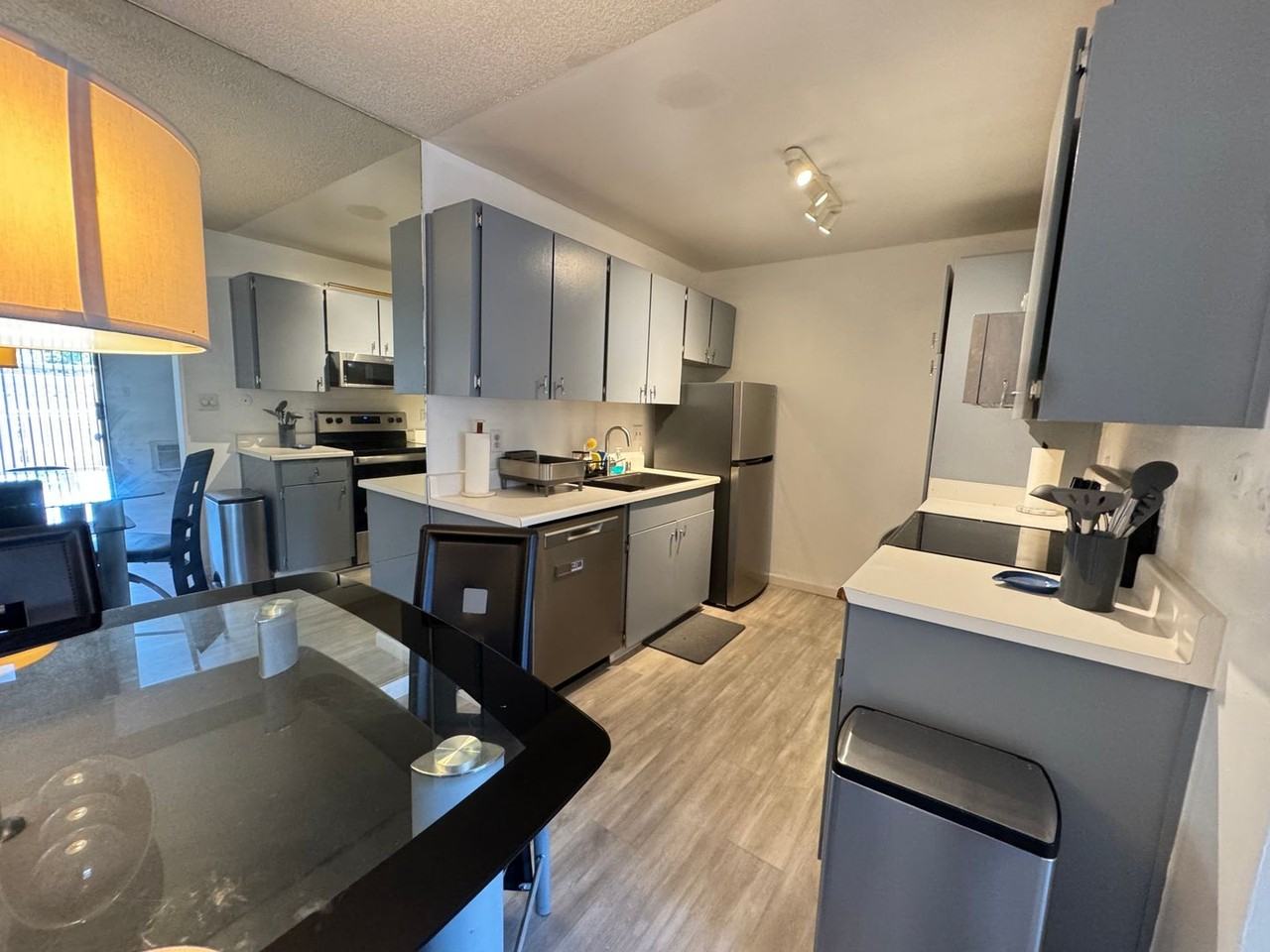 100 Kinross Dr #9 - Photo 7 of 17
