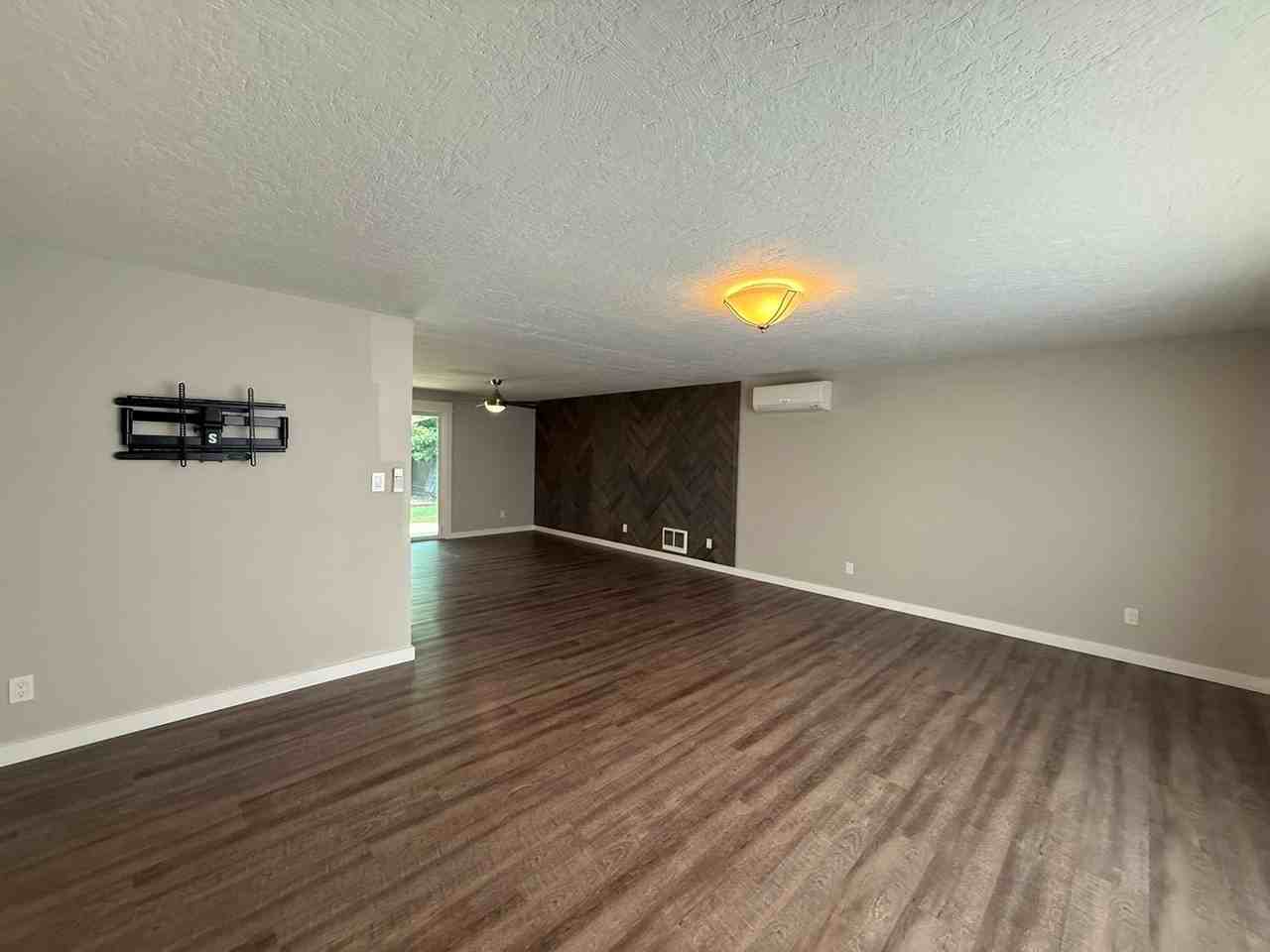 640 Lincoln Ave - Photo 4 of 26