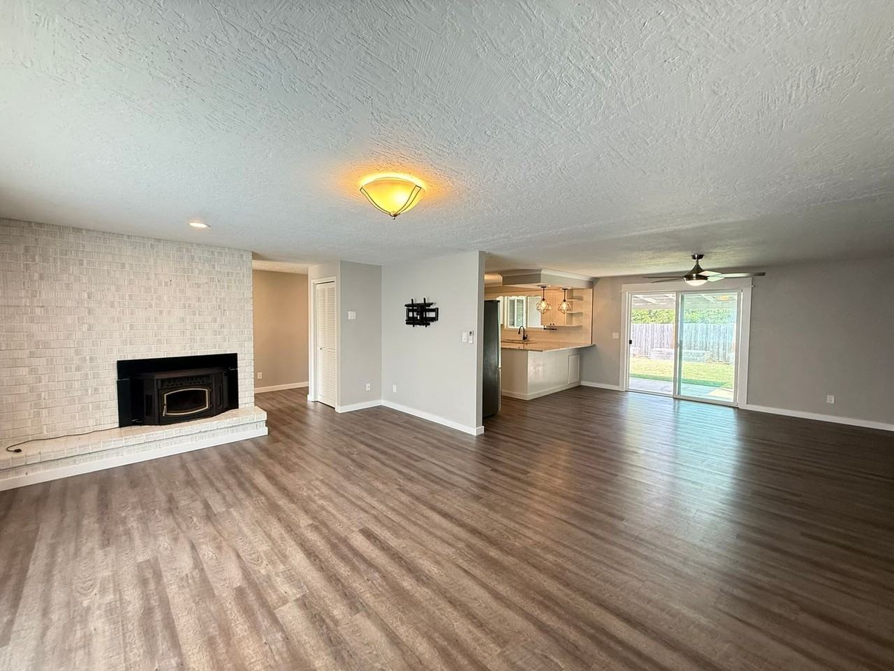 640 Lincoln Ave - Photo 6 of 26