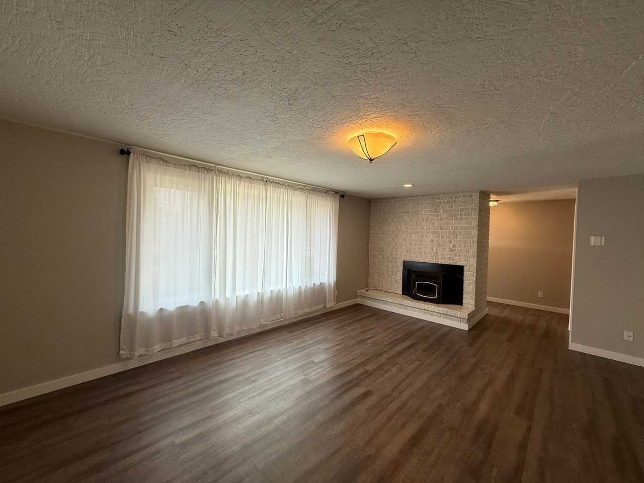 640 Lincoln Ave - Photo 7 of 26