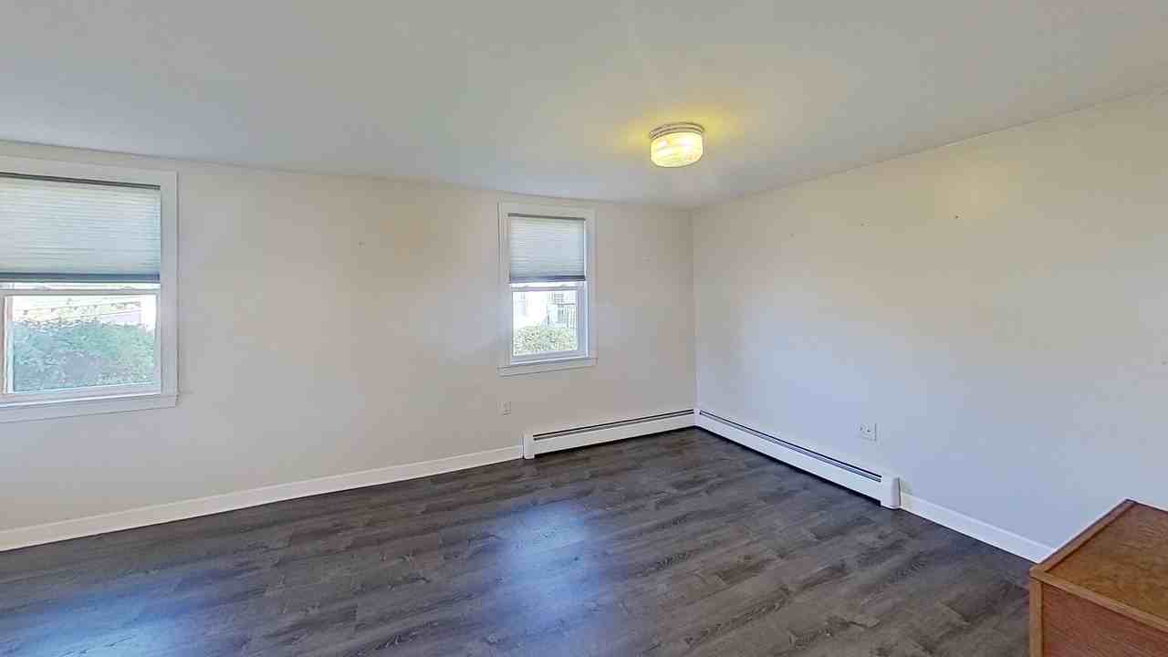 61 Berlin St - Photo 2 of 9