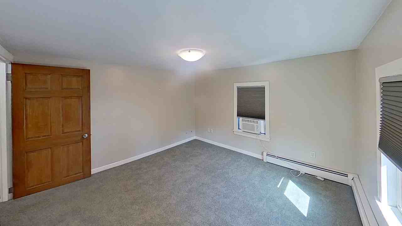 61 Berlin St - Photo 5 of 9