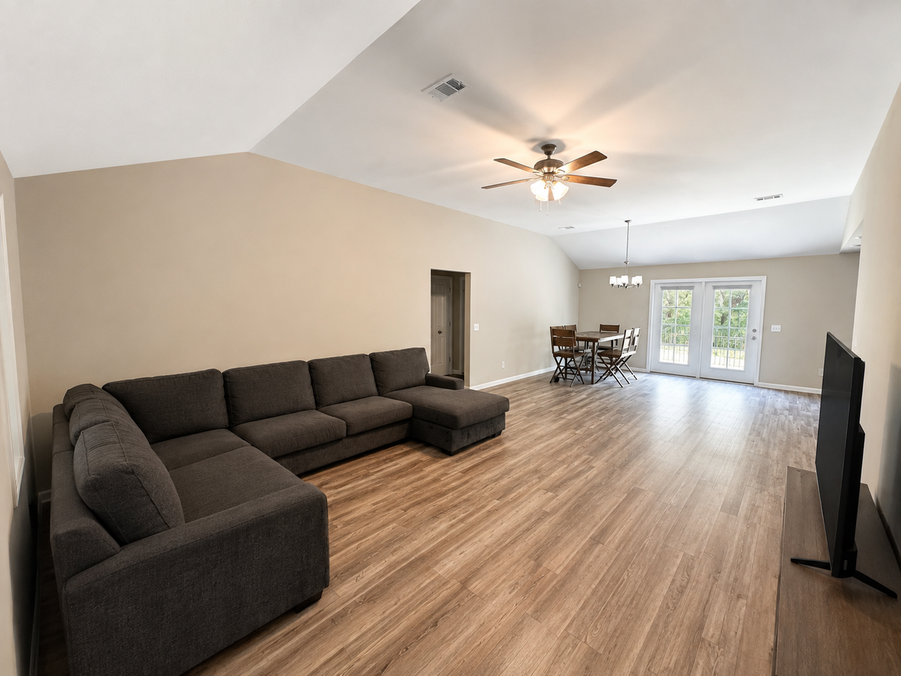 58 Sparrow Ln - Photo 4 of 16