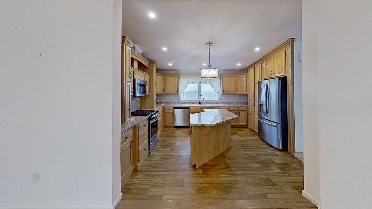 751 Natalie Ln - Photo 4 of 15