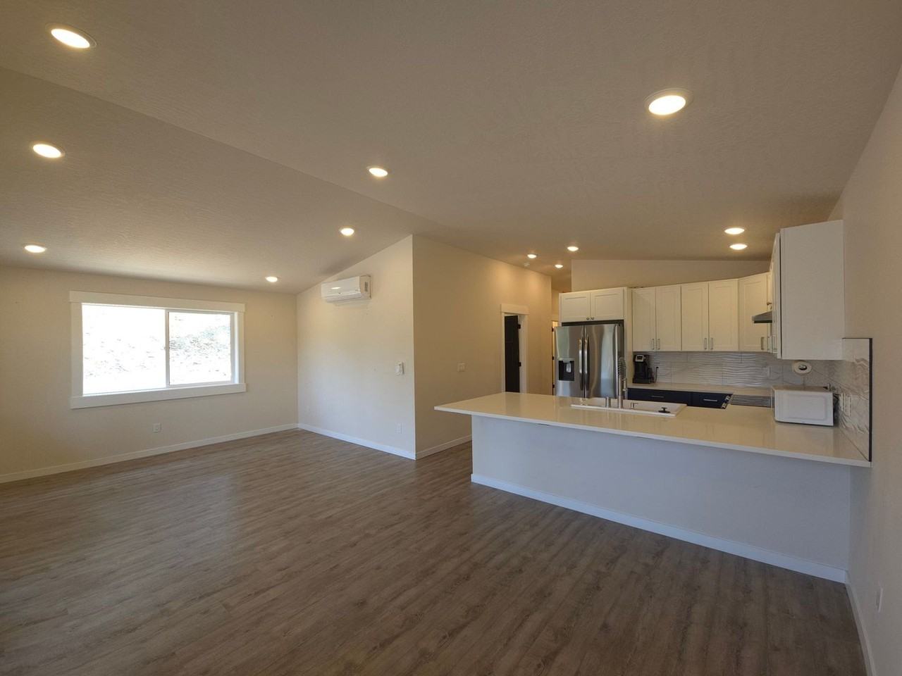 3835 Pinecreek Rd - Photo 5 of 24