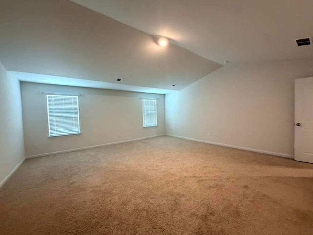 526 Leven Dr - Photo 7 of 18