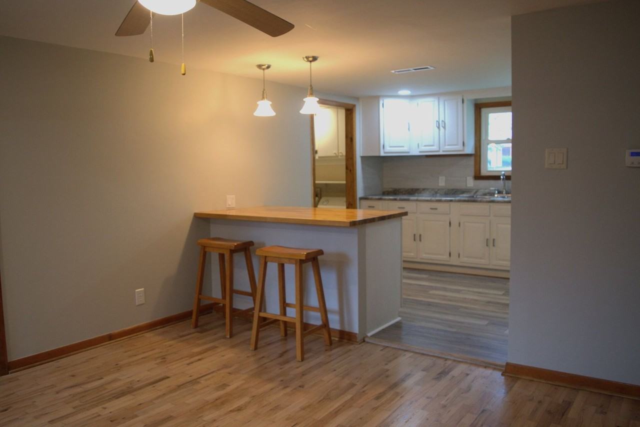 416 Victoria Dr - Photo 4 of 30
