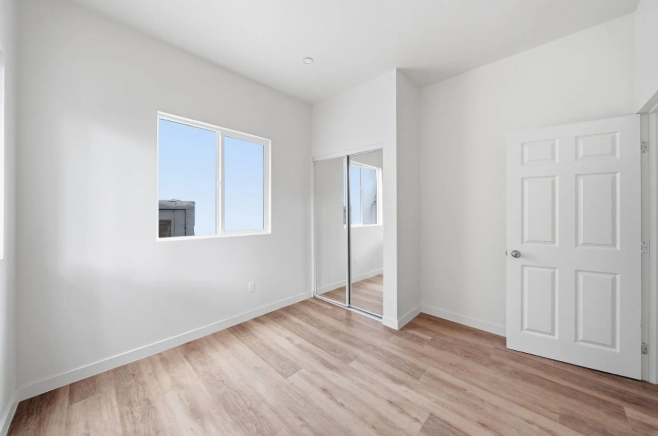 Koreatown Apartments - Photo 4 of 18