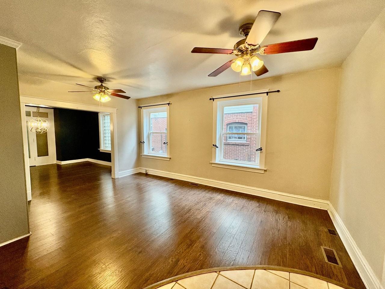 1912 Mccausland Ave - Photo 4 of 27
