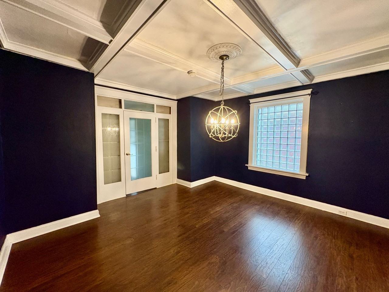 1912 Mccausland Ave - Photo 6 of 27