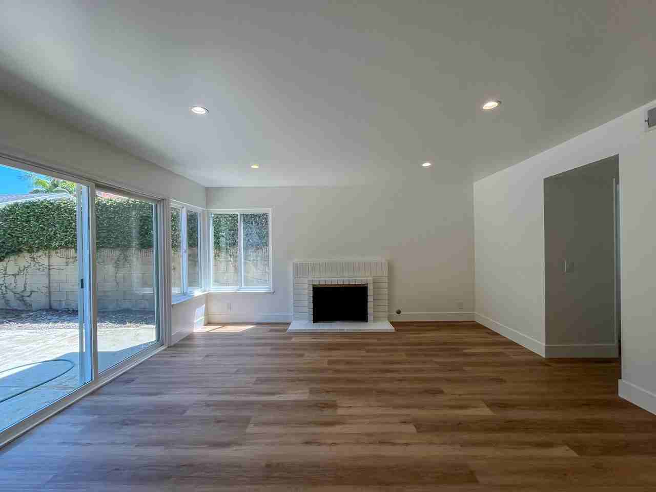 5281 Tattershall Ave - Photo 7 of 40