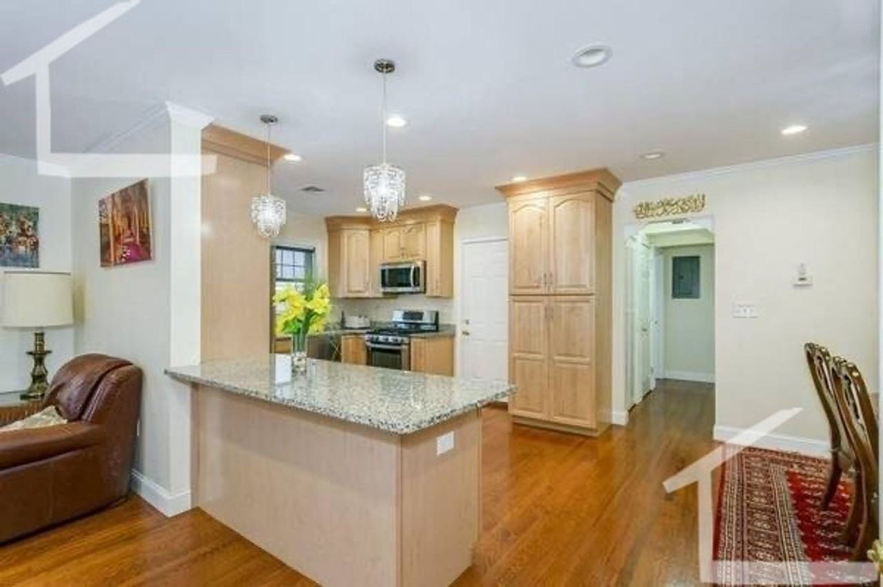 16 Eliot Cres - Photo 2 of 8