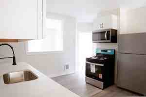 featured image of 737 River St