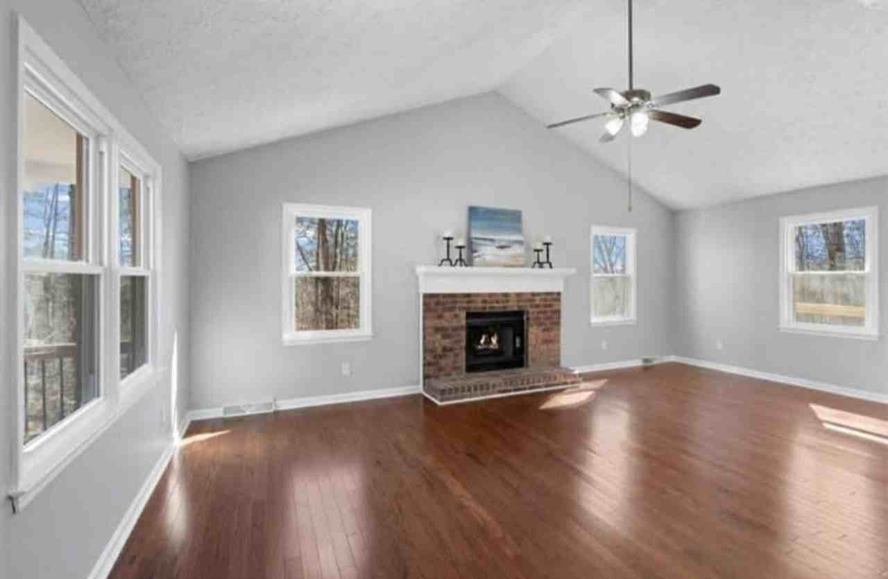 11 Ridgeview Dr Se - Photo 2 of 23