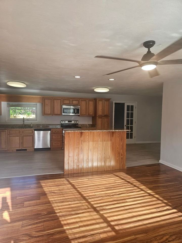 1068 Sharon Dr - Photo 2 of 37