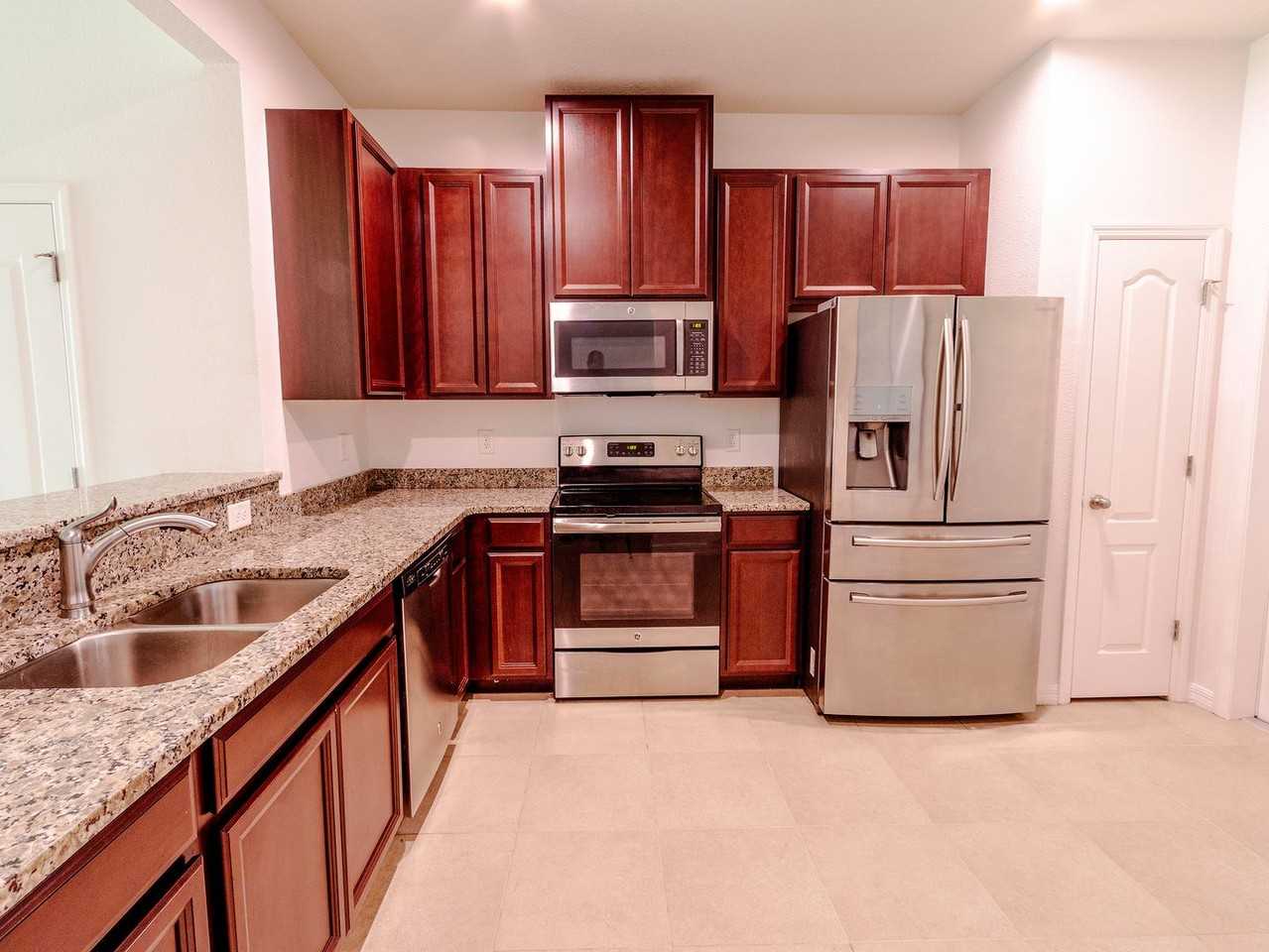 5179 Bay Isle Cir - Photo 4 of 13