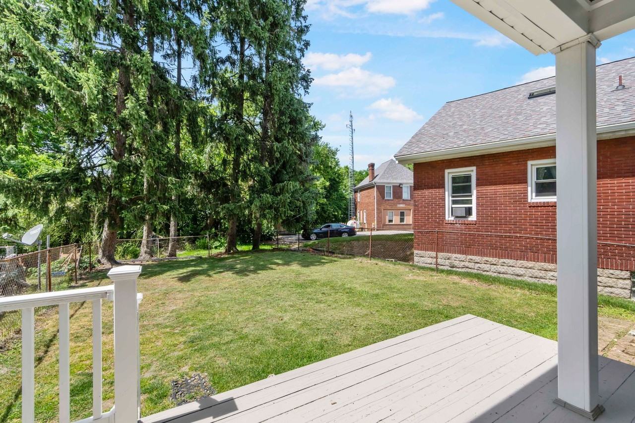 349 Ridgewood Ave - Photo 4 of 31