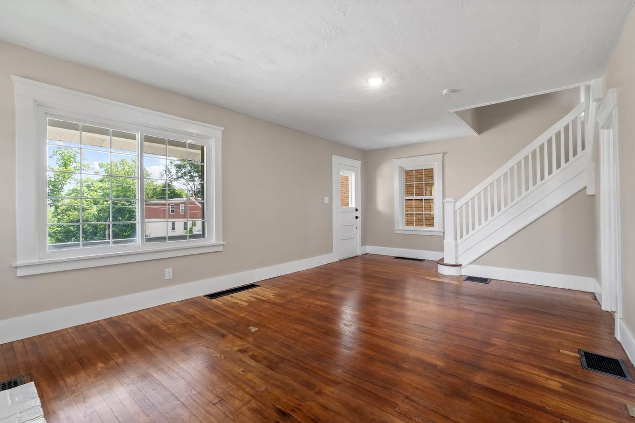 349 Ridgewood Ave - Photo 7 of 31
