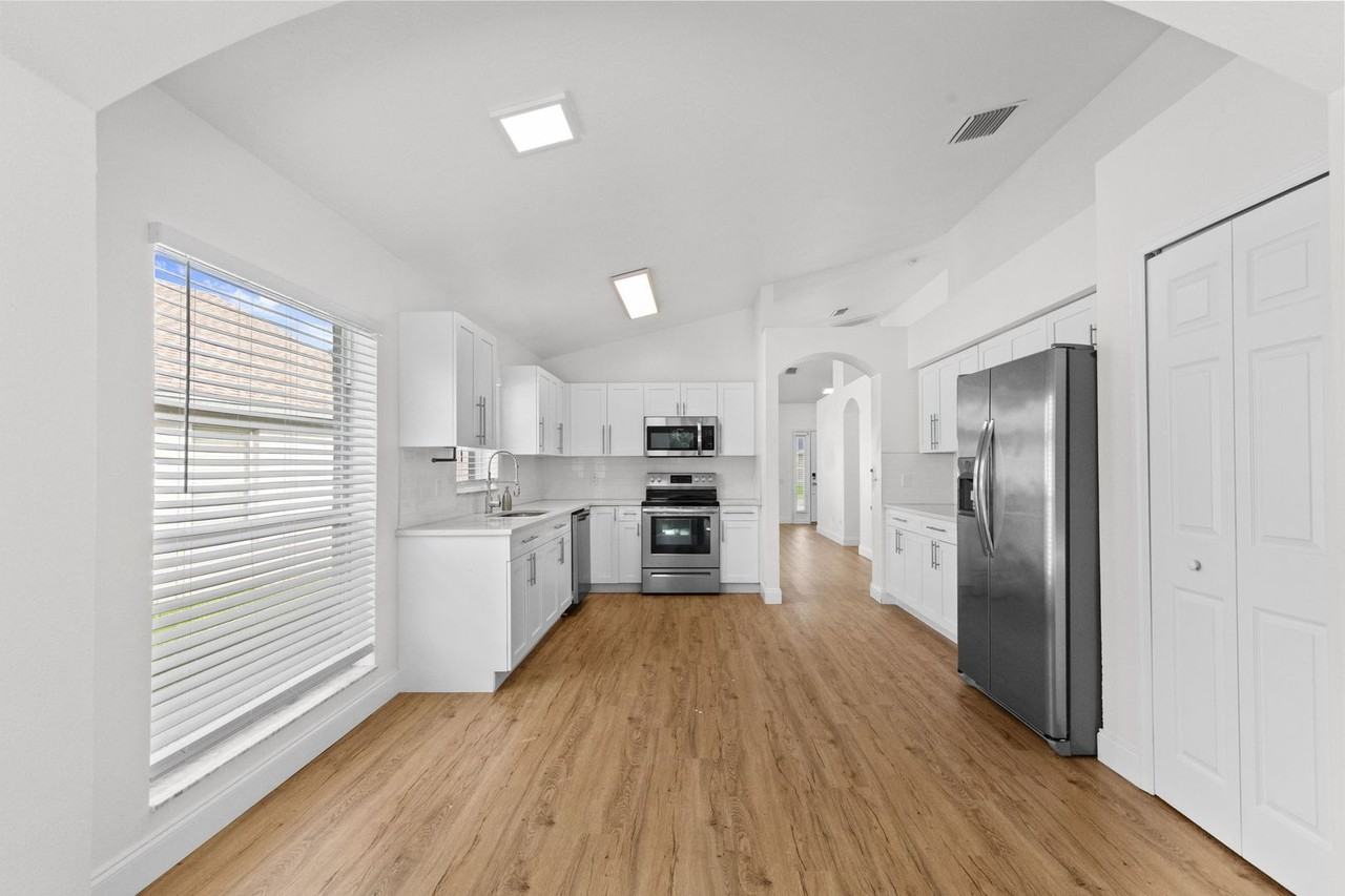 12804 Early Run Ln - Photo 4 of 25
